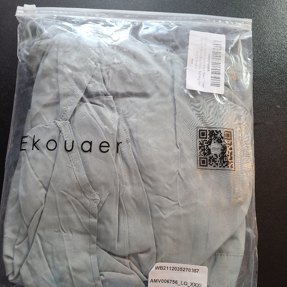 Beach/Pool Cover Up - Picture 3 of 4